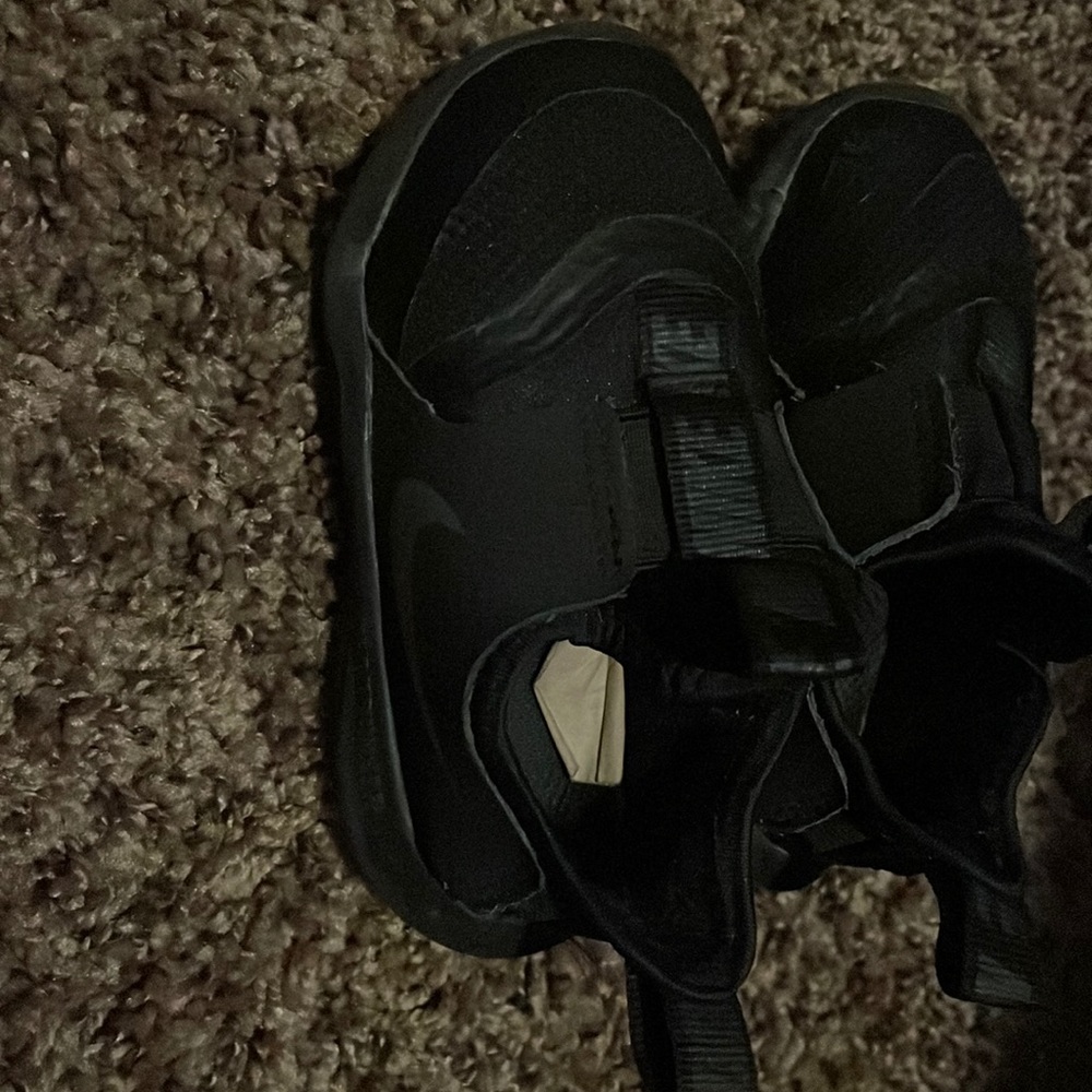 Baby boy Nike flex runner  size 5